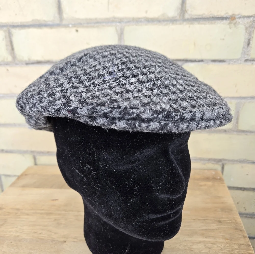 Harris Tweed Flat Cap - Picture 8 of 8